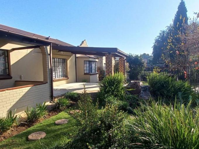 6 Bedroom House for Sale For Sale in Middelburg - MP - MR681387