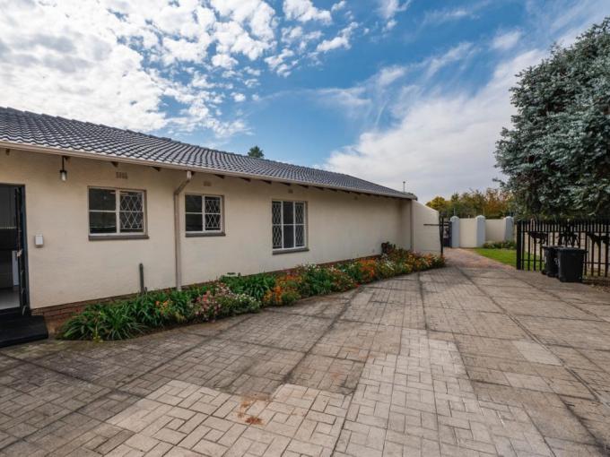 3 Bedroom House for Sale For Sale in Brackenhurst - MR681396