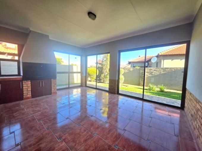 4 Bedroom House for Sale For Sale in Waterval East - MR681407