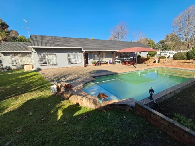 3 Bedroom House for Sale For Sale in Kibler Park - MR681421