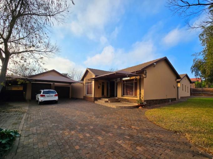 4 Bedroom House for Sale For Sale in Aerorand - MP - MR681428