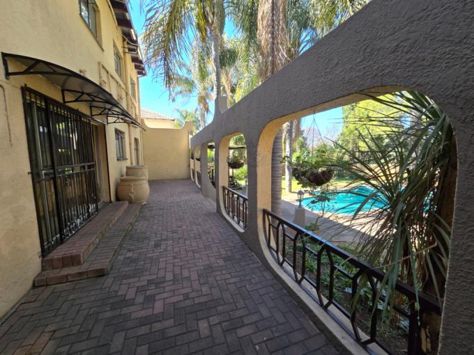 4 Bedroom House for Sale For Sale in Middelburg - MP - MR681433