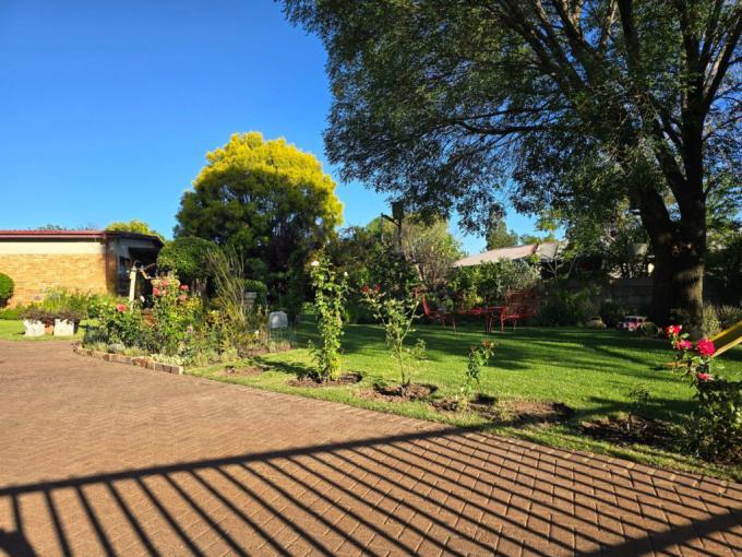8 Bedroom House for Sale For Sale in Kanonkop - MR681437