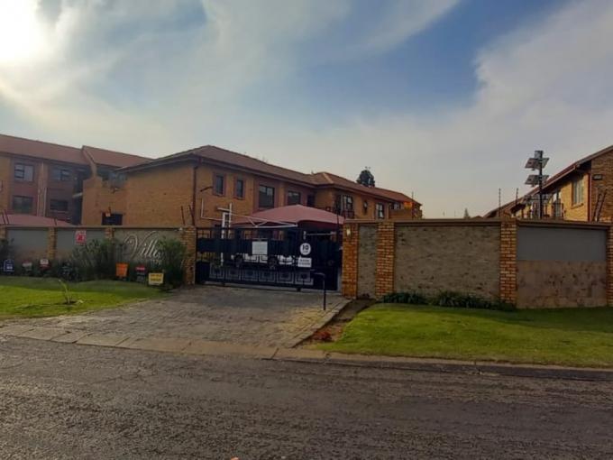 2 Bedroom Simplex for Sale For Sale in Brackendowns - MR681470