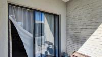 Balcony - 5 square meters of property in Rynfield