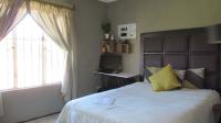 Bed Room 1 - 11 square meters of property in Willowbrook