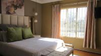 Main Bedroom - 16 square meters of property in Willowbrook
