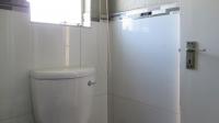 Main Bathroom - 3 square meters of property in Willowbrook