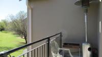 Balcony - 6 square meters of property in Willowbrook