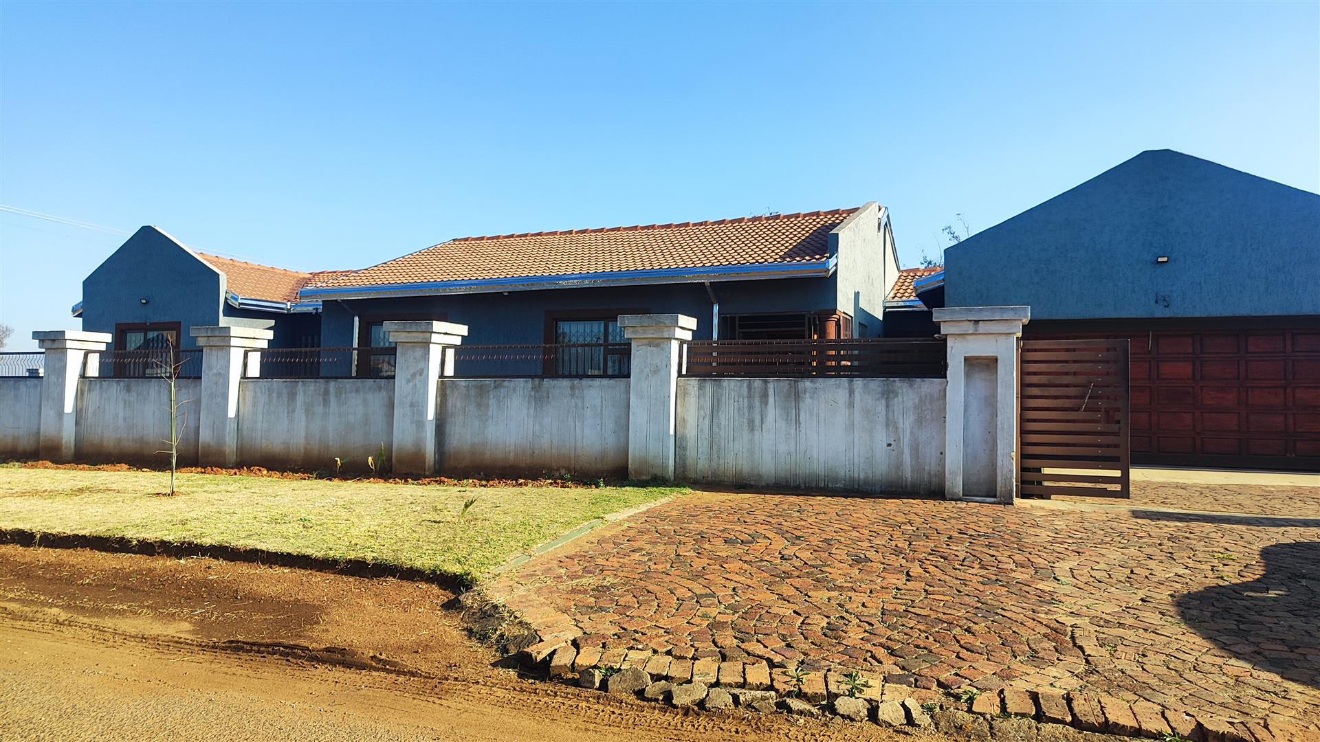 Front View of property in Kookrus