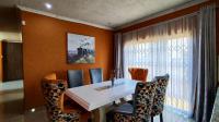 Dining Room - 10 square meters of property in Kookrus