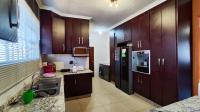 Kitchen - 18 square meters of property in Kookrus
