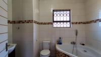 Bathroom 1 - 6 square meters of property in Kookrus