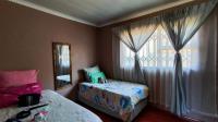 Bed Room 1 - 12 square meters of property in Kookrus