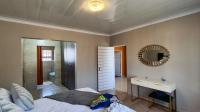 Main Bedroom - 16 square meters of property in Kookrus