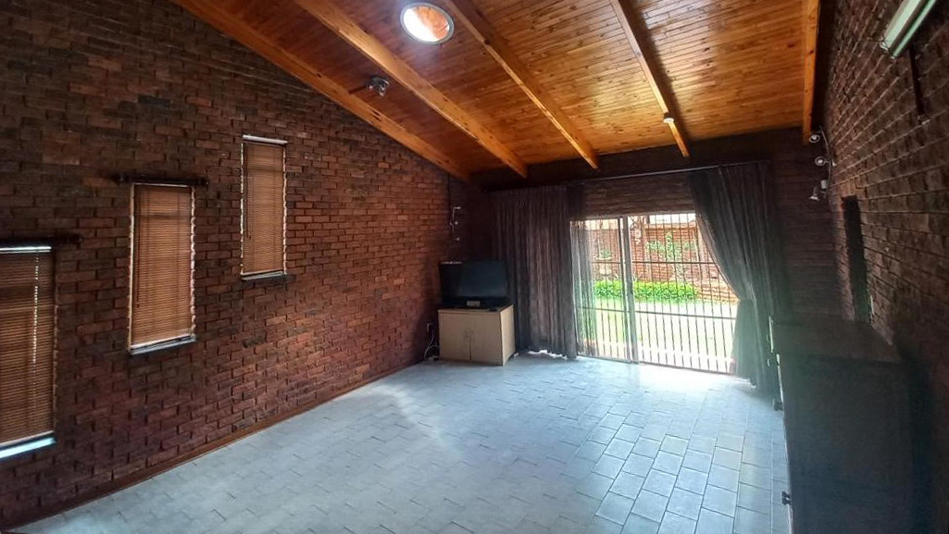 Lounges of property in Mokopane (Potgietersrust)