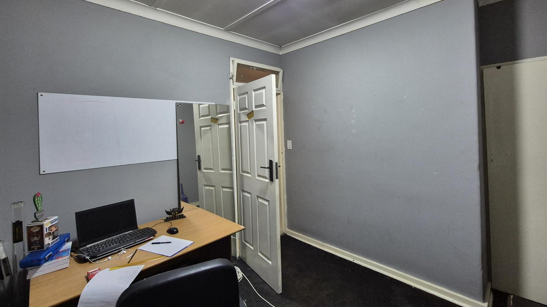 Bed Room 2 - 11 square meters of property in Rhodesfield