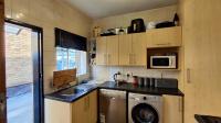 Kitchen - 7 square meters of property in Rhodesfield