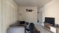 Lounges - 19 square meters of property in Willow Park Manor