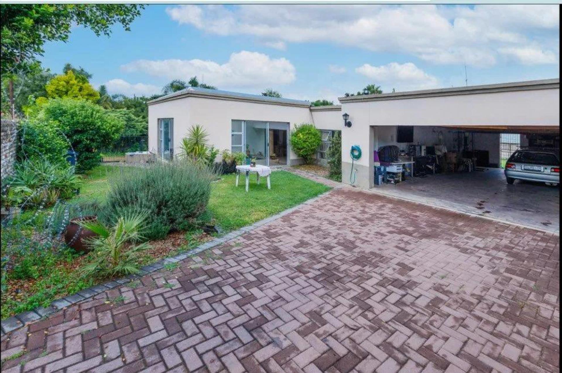  of property in Bloubosrand