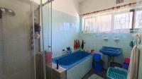 Bathroom 1 - 13 square meters of property in Sea View 