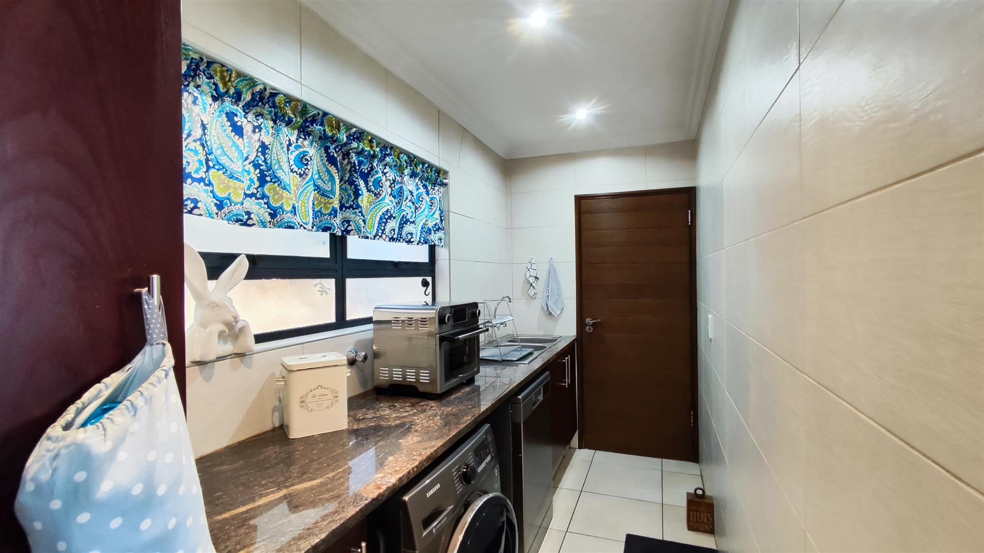 Scullery - 8 square meters of property in Ebotse Golf and Country Estate