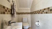 Guest Toilet - 2 square meters of property in Ebotse Golf and Country Estate
