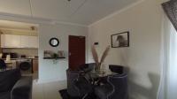 Lounges - 33 square meters of property in Longlake 