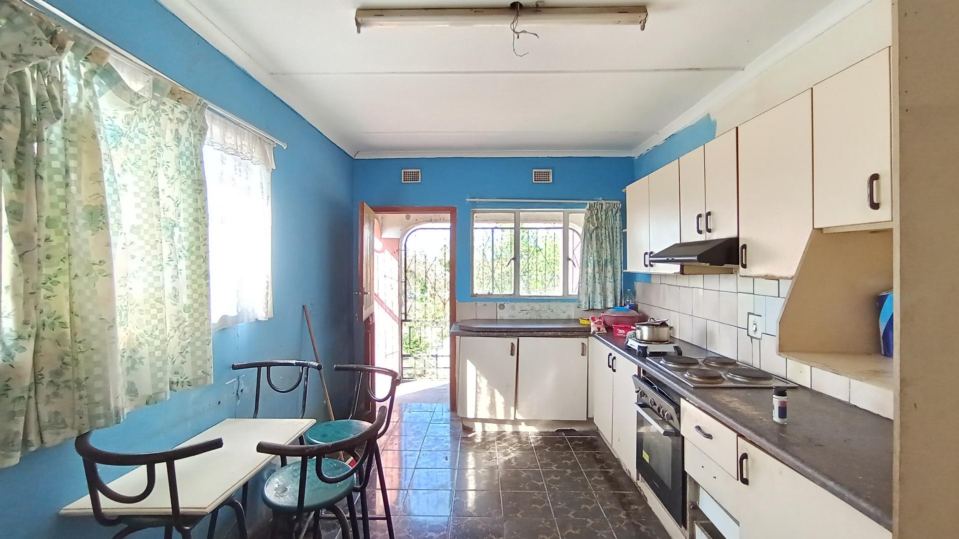 Kitchen - 18 square meters of property in Woodlands - PMB