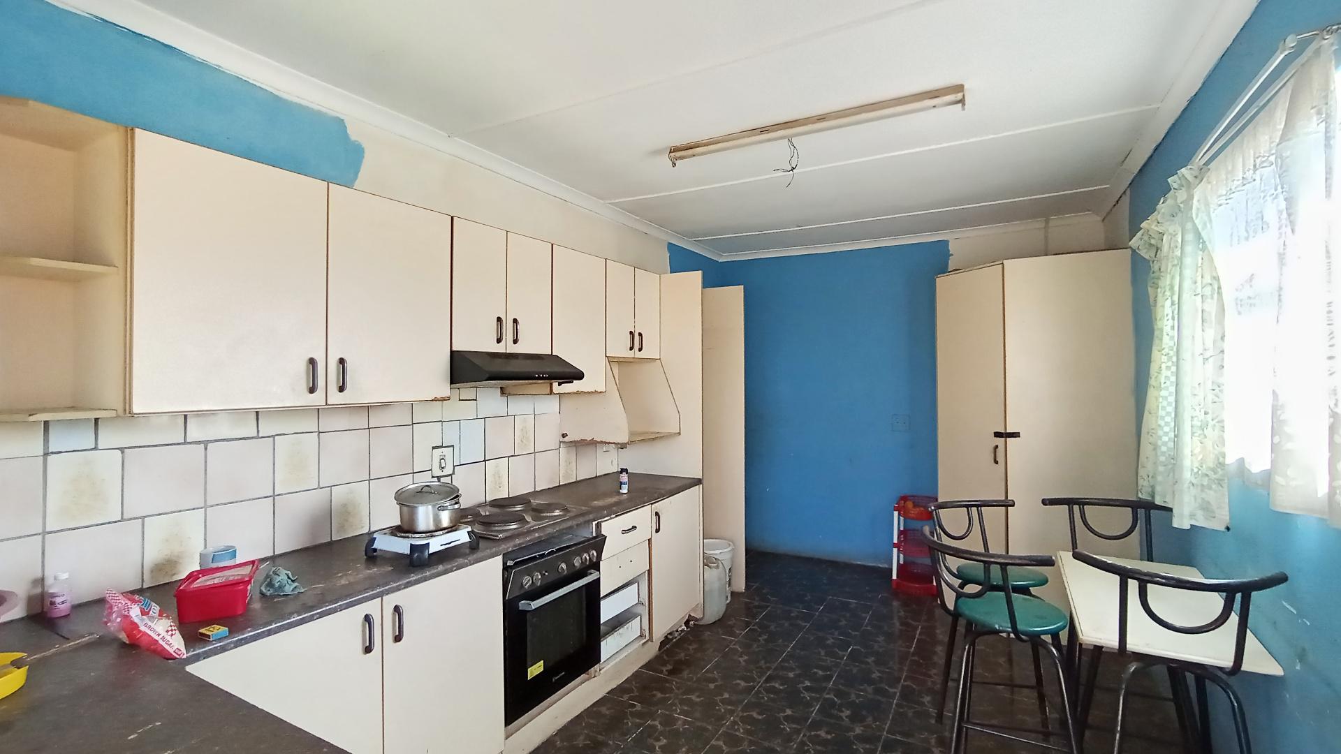 Kitchen - 18 square meters of property in Woodlands - PMB