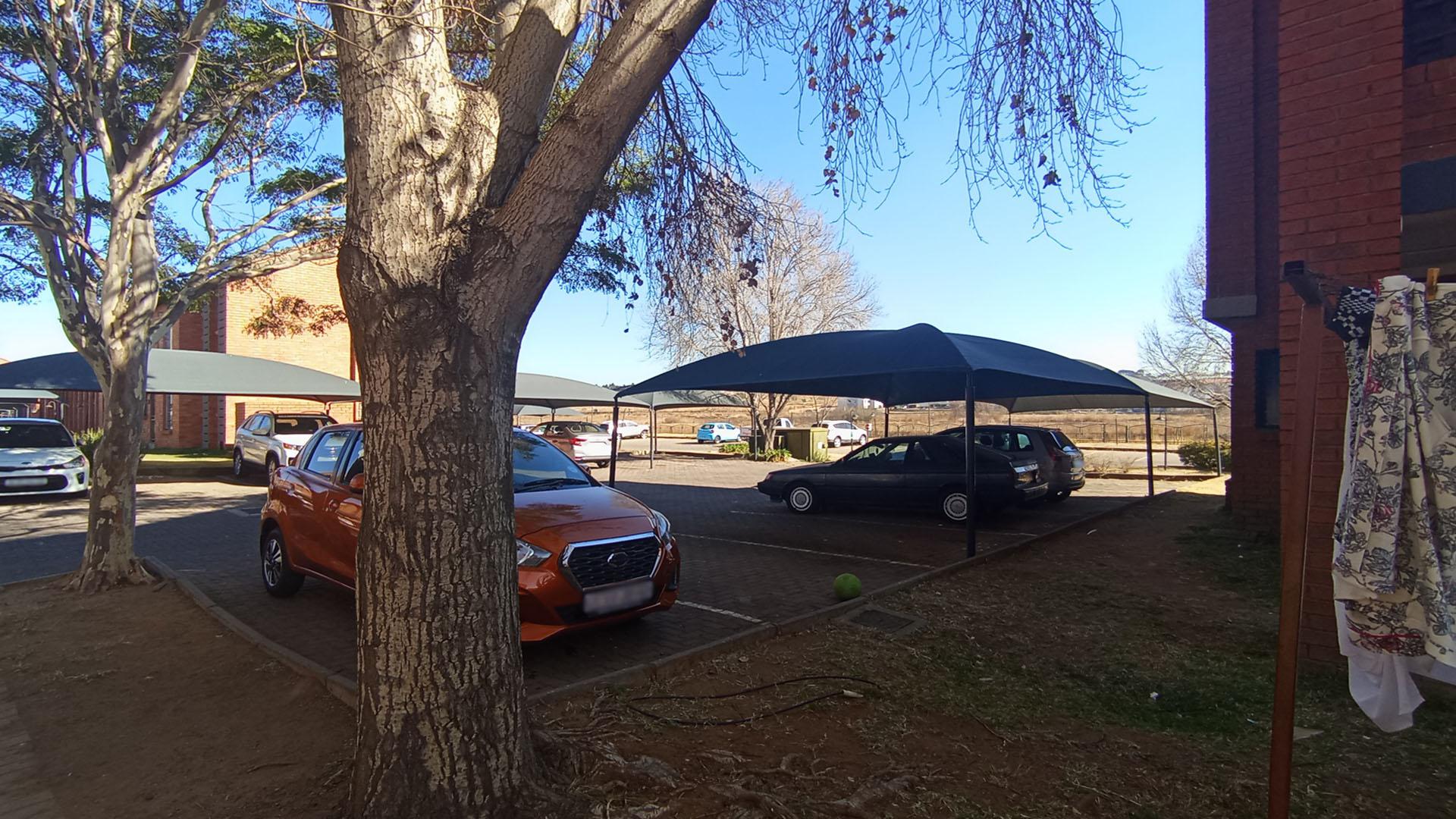 Front View of property in Sagewood