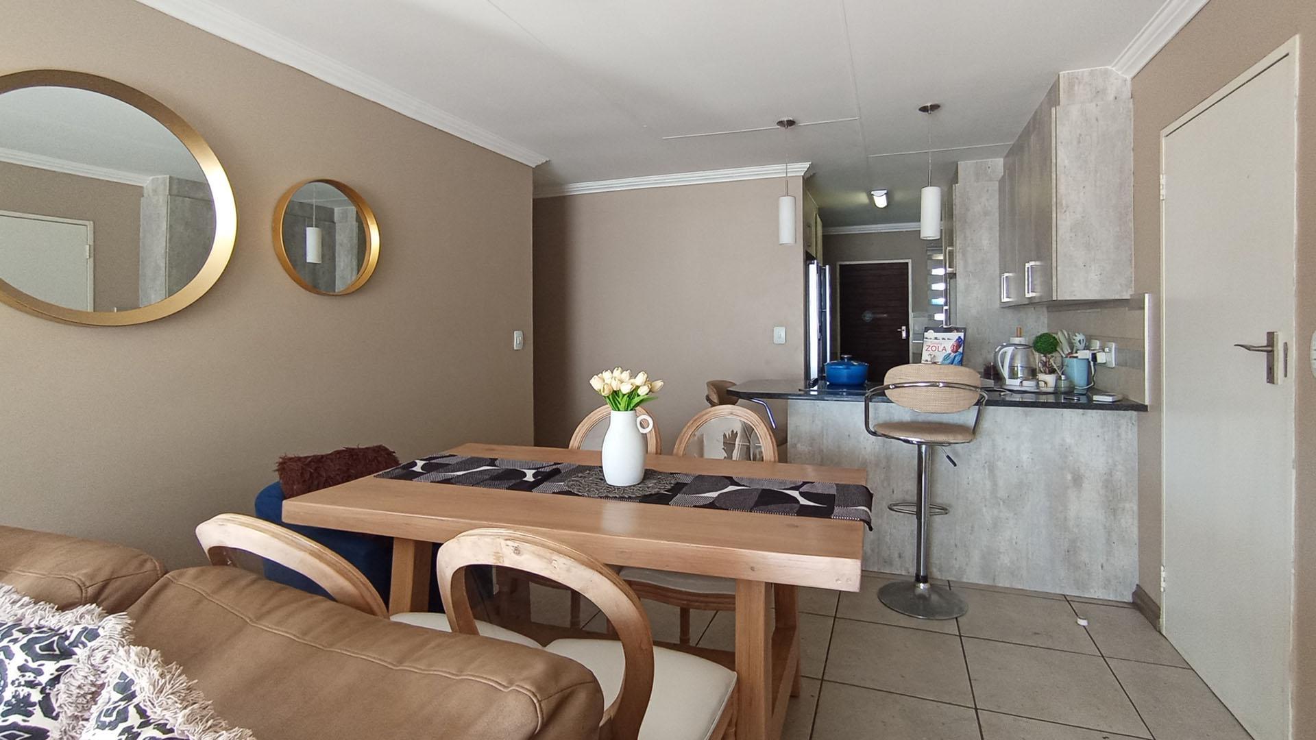 Dining Room - 15 square meters of property in Amberfield