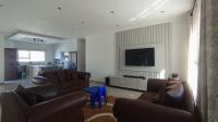 Lounges - 37 square meters of property in The Orchards