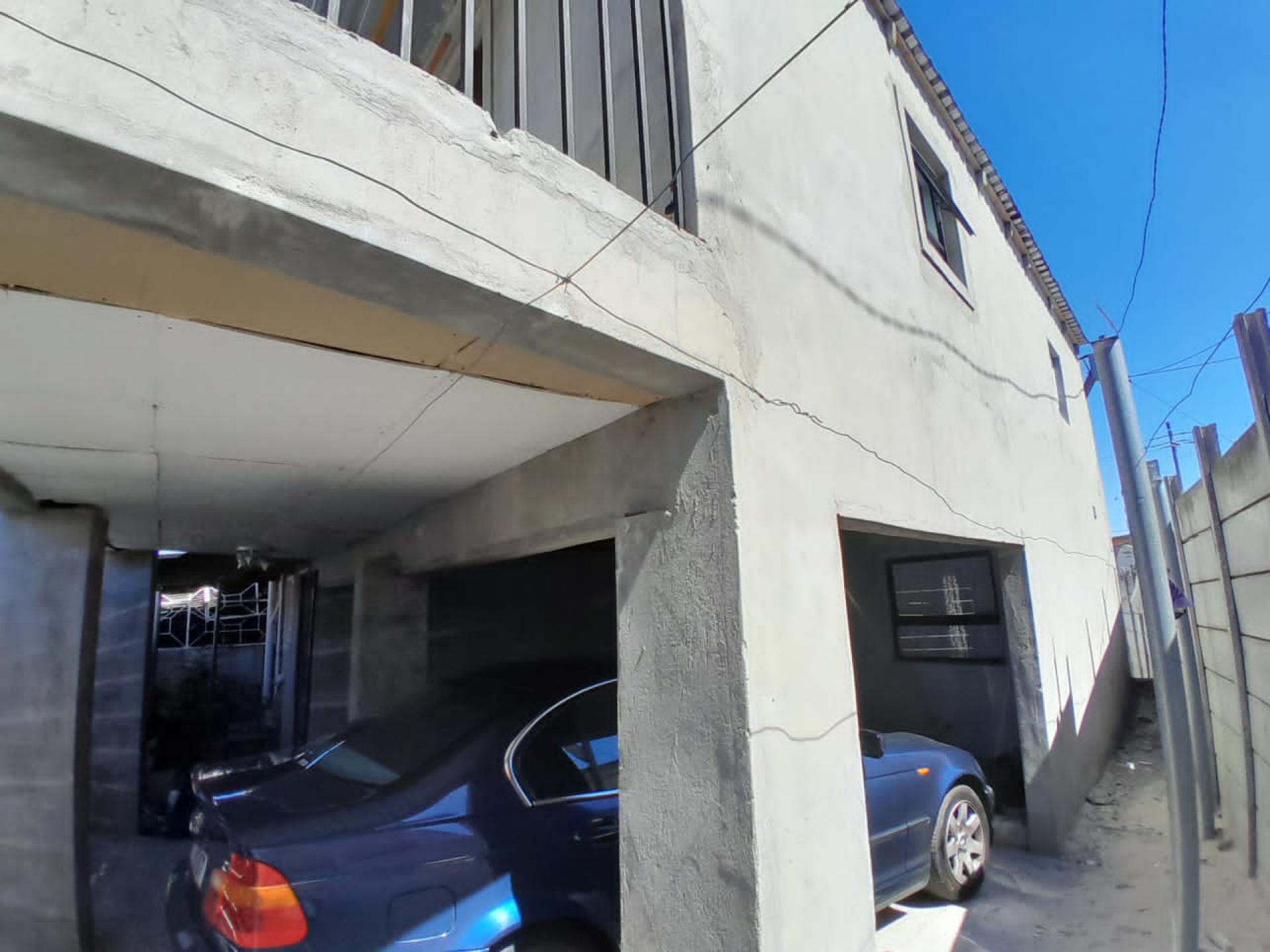  of property in Delft