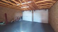 Garage - 37 square meters of property in Kosmosdal
