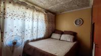 Bed Room 1 - 11 square meters of property in Vosloorus