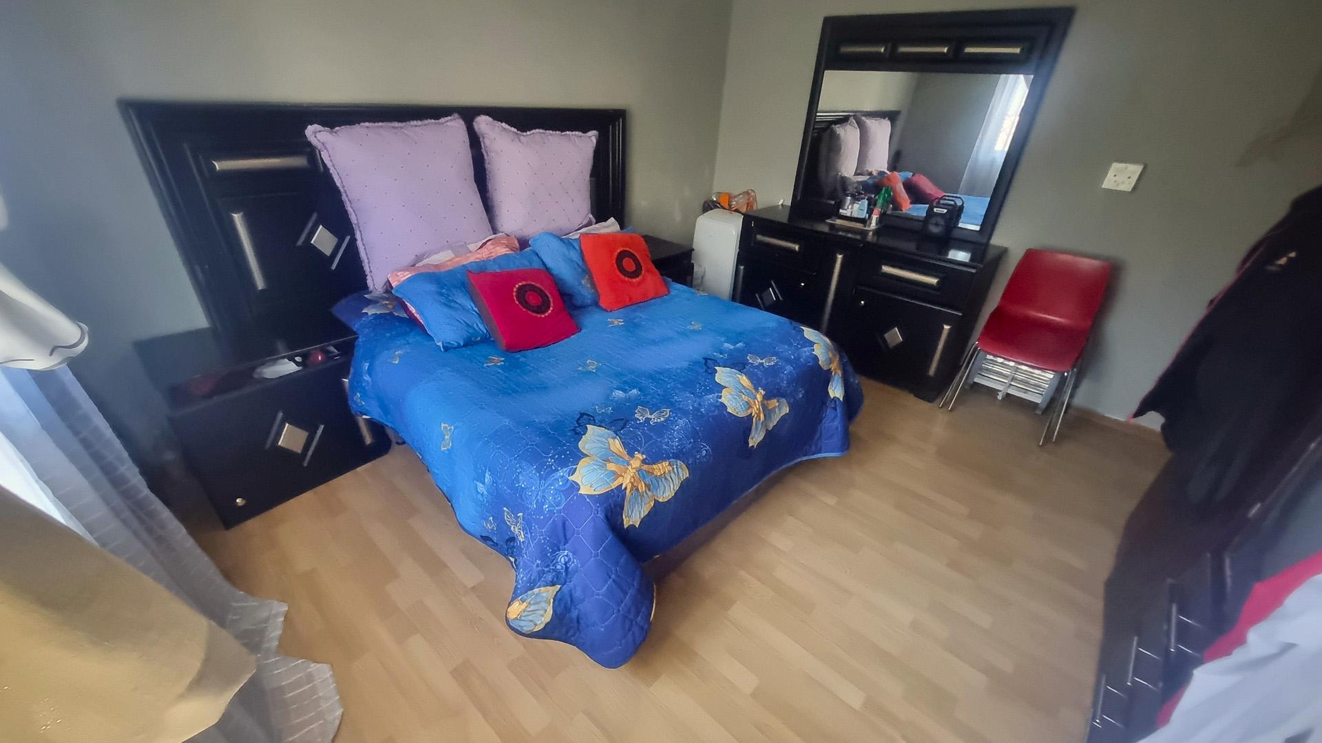 Bed Room 1 of property in Ilitha Park