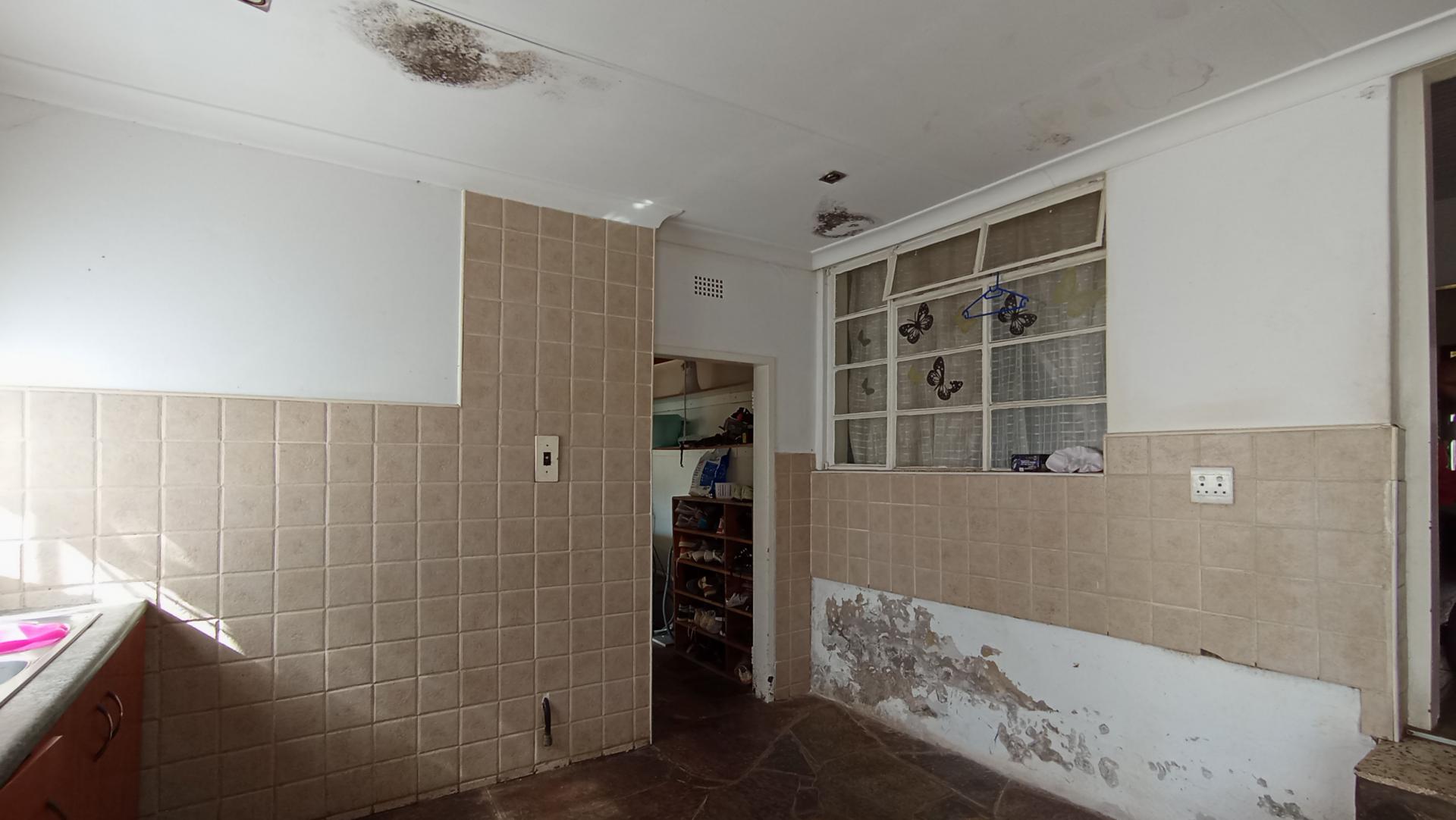 Kitchen - 25 square meters of property in Hurst Hill