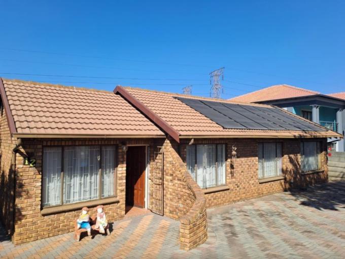 3 Bedroom House for Sale For Sale in Suideroord - MR681612