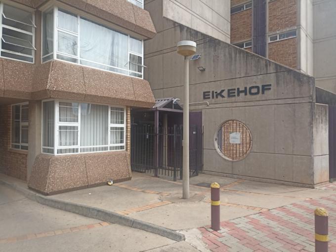 2 Bedroom Apartment to Rent in Sunnyside - Property to rent - MR681637