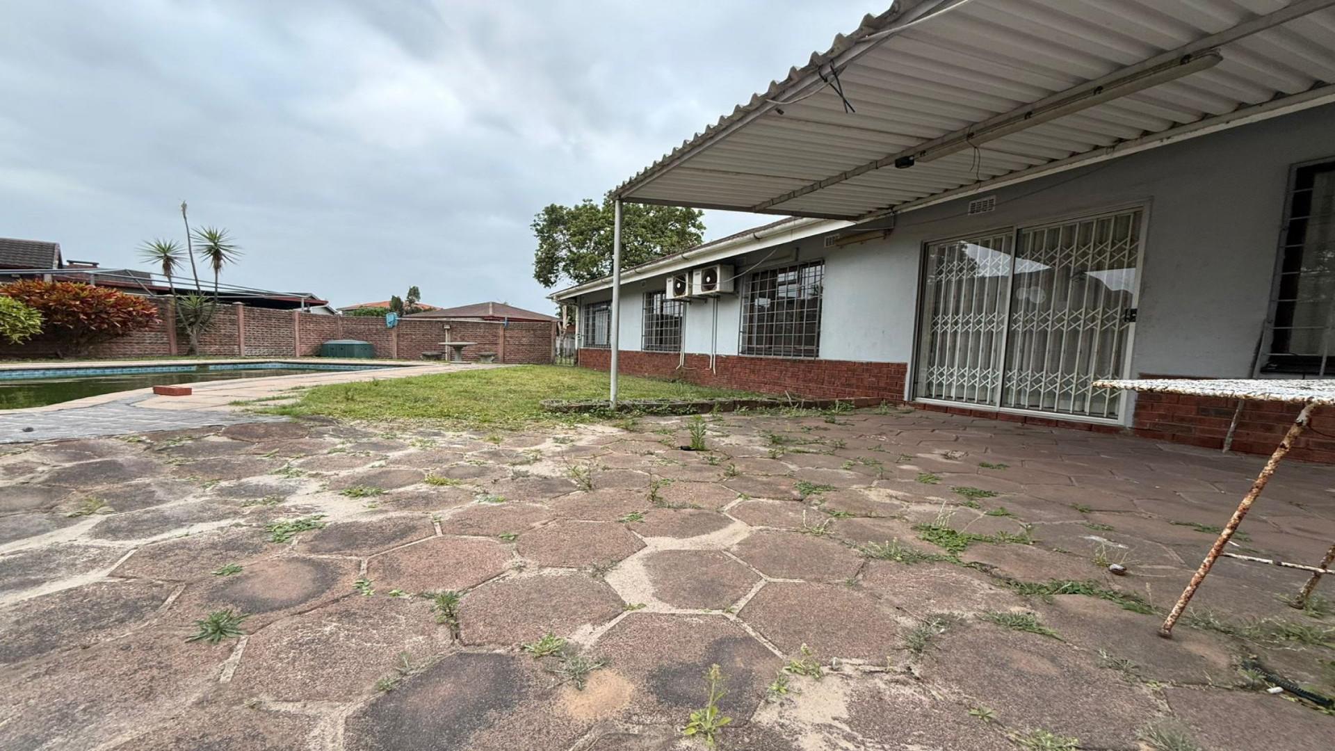 Front View of property in Veld En Vlei