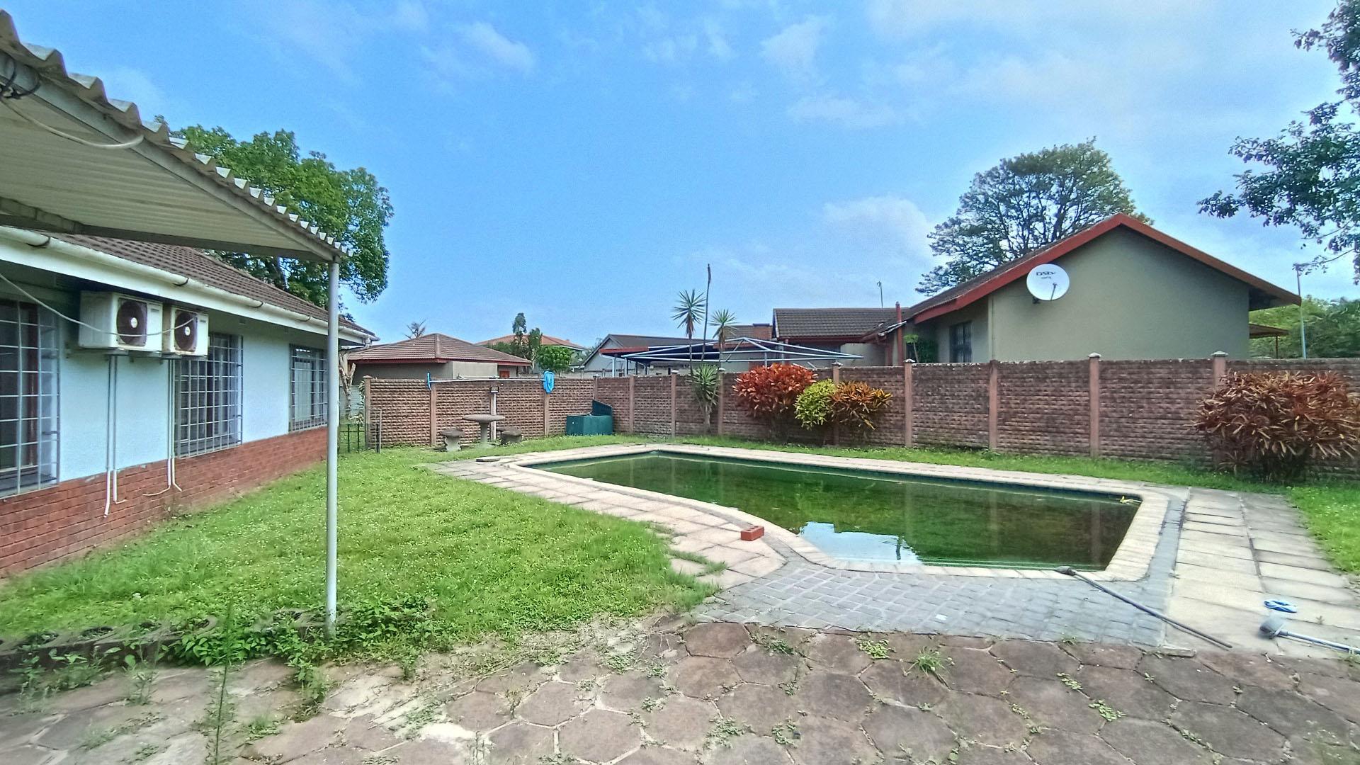 Backyard of property in Veld En Vlei