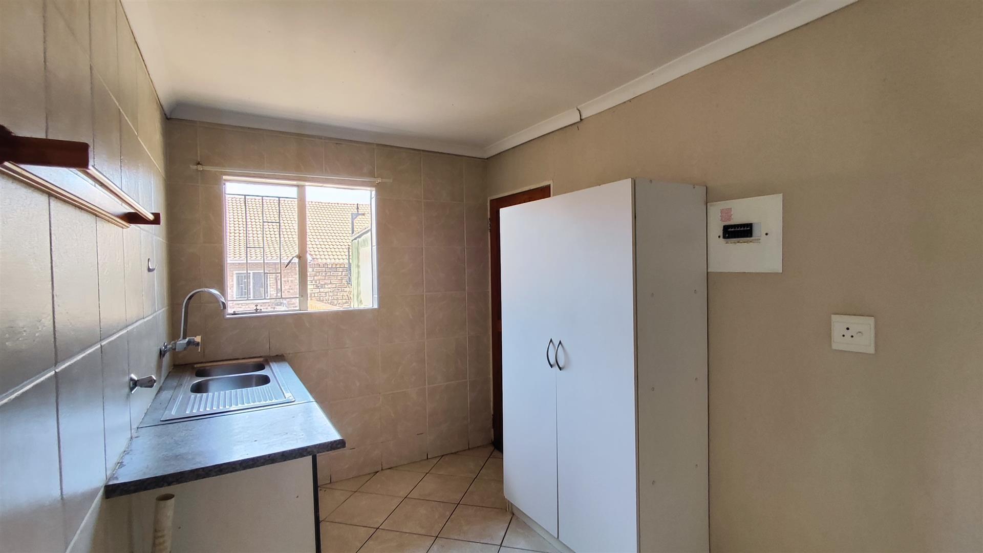 Scullery - 9 square meters of property in Terenure