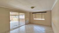 Dining Room - 22 square meters of property in Terenure
