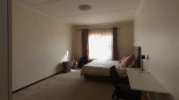 Bed Room 1 - 20 square meters of property in Erand Gardens