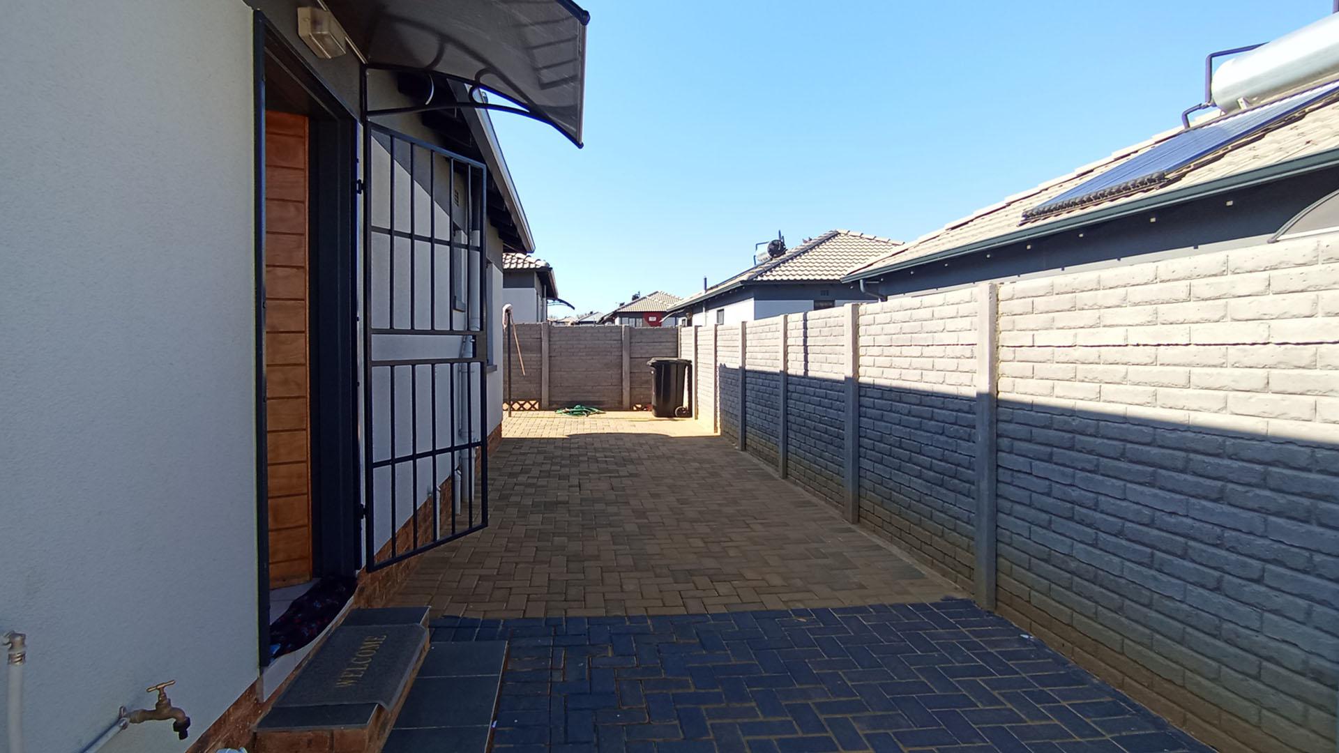 Backyard of property in Roodeplaat