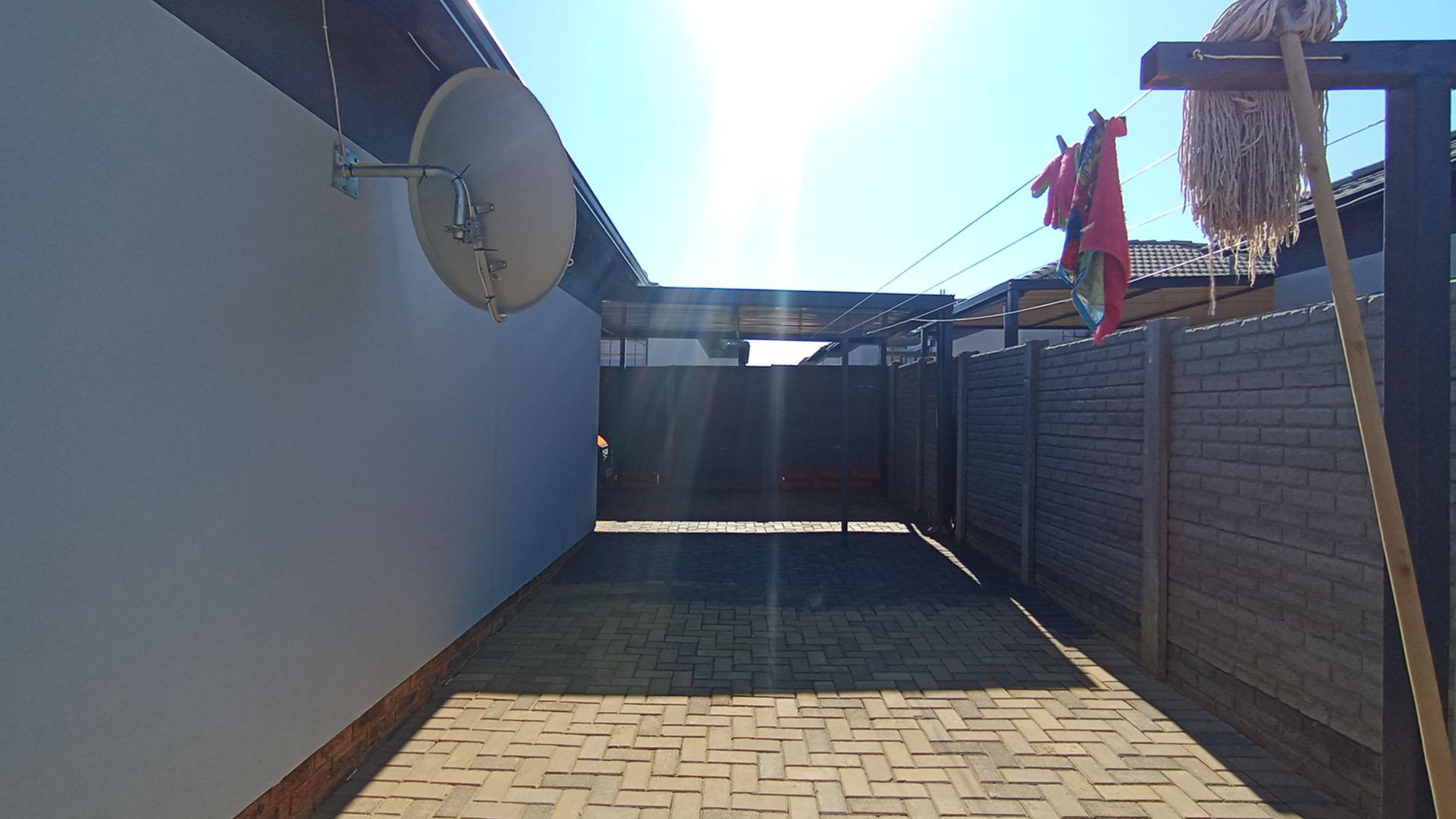 Backyard of property in Roodeplaat