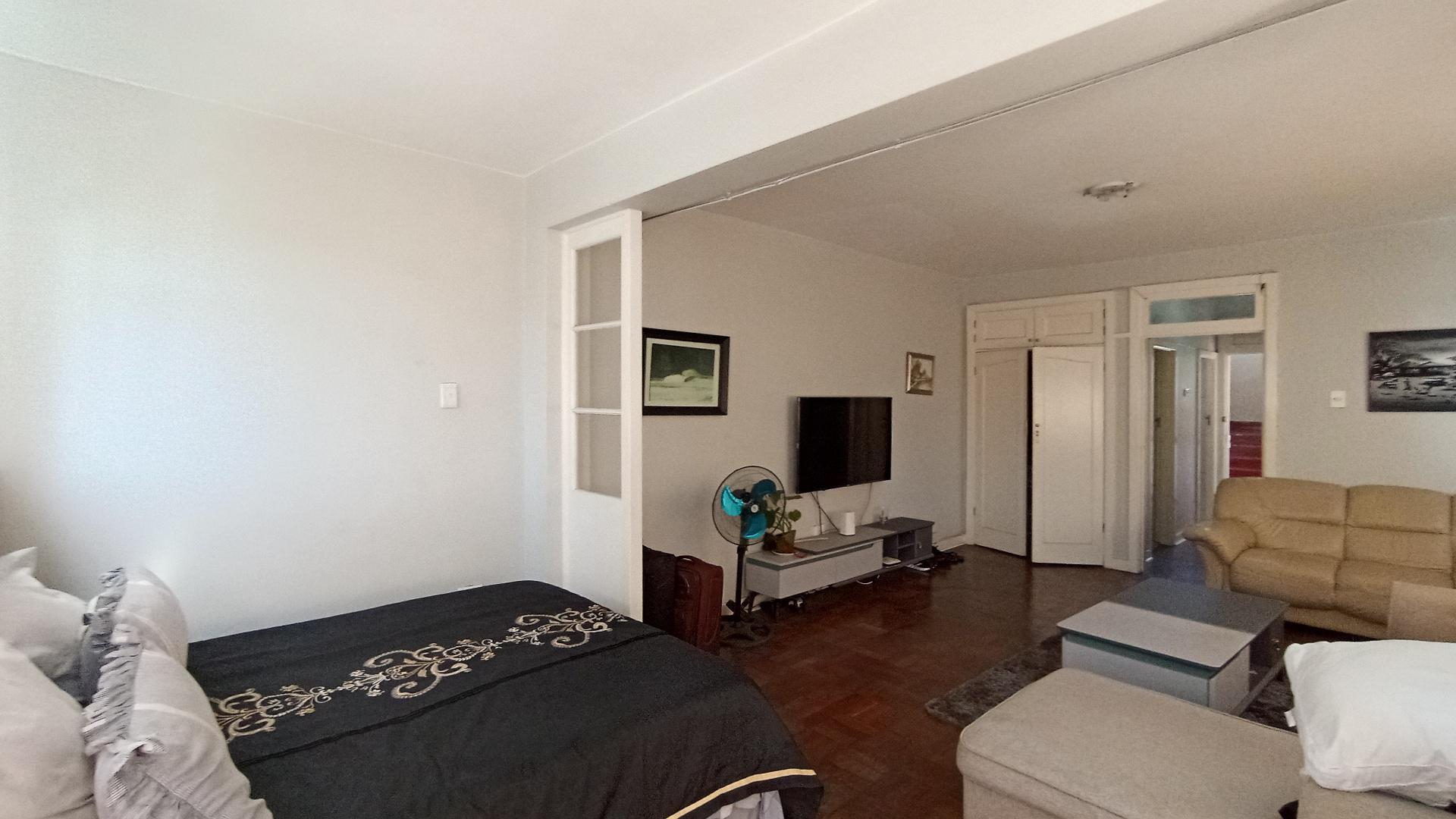 Bed Room 1 - 13 square meters of property in Bulwer (Dbn)