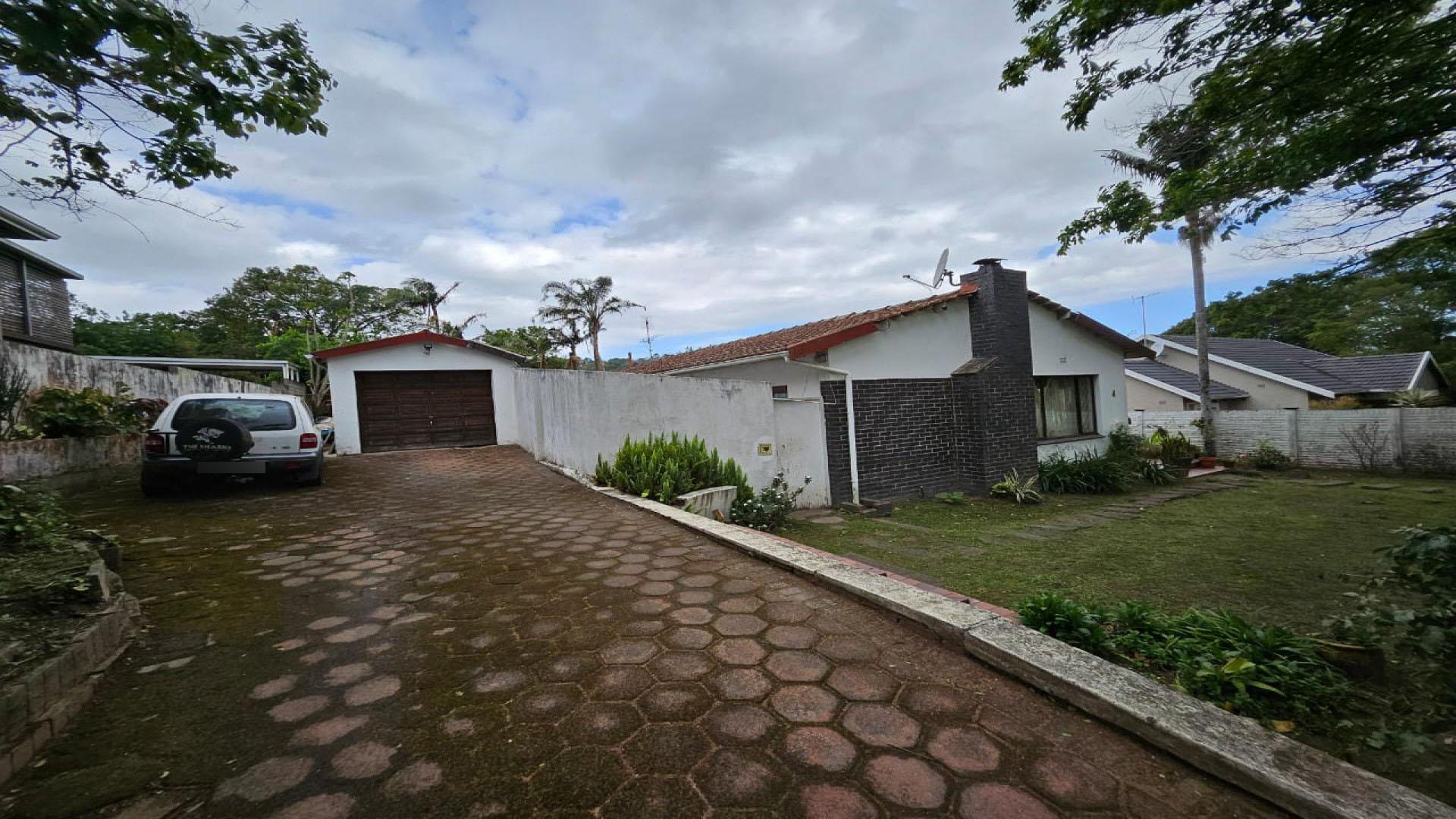 Front View of property in Cowies Hill Park