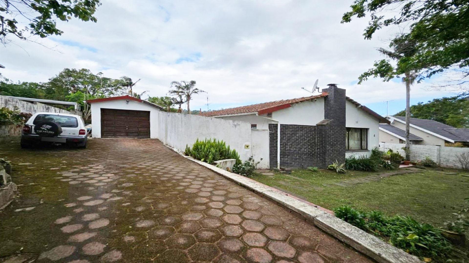 Front View of property in Cowies Hill Park